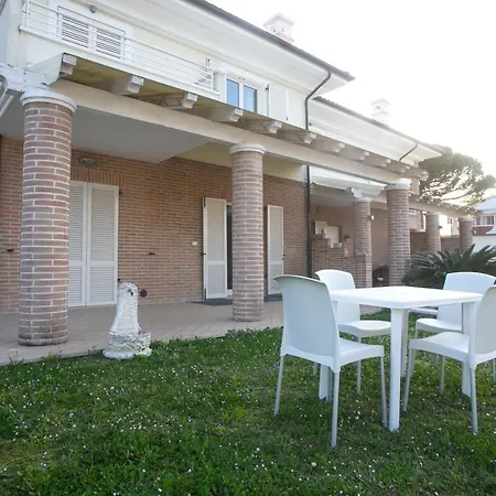 M58 - Marcelli, Nuova Villetta Con Giardino