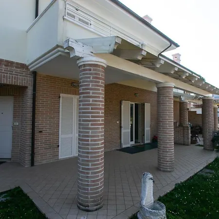 M58 - Marcelli, Nuova Villetta Con Giardino Apartmán Marcelli