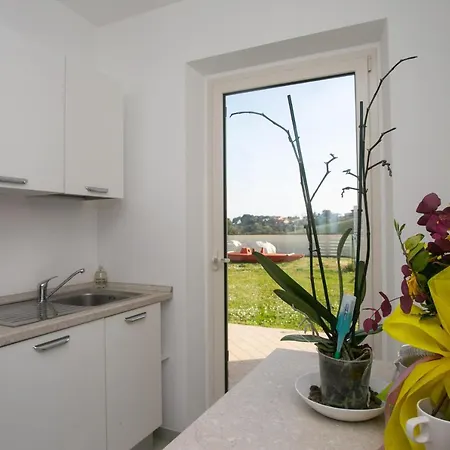 M58 - Marcelli, Nuova Villetta Con Giardino Apartmán Marcelli