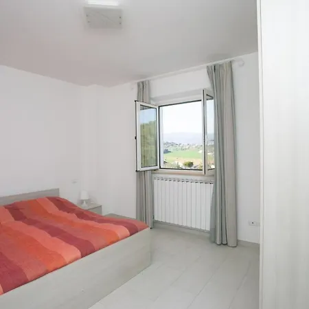 M58 - Marcelli, Nuova Villetta Con Giardino Apartmán *