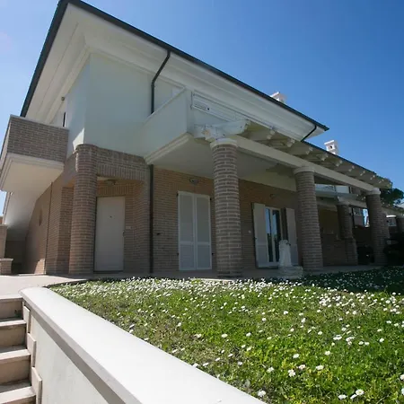 M58 - Marcelli, Nuova Villetta Con Giardino Marcelli